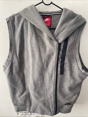 Nike tech Gray Sleeveless Hoodie full Zip Vest L